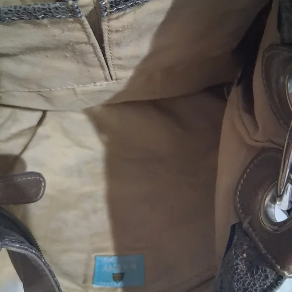 Kathy Van Zeeland Shoulder Bag - Picture 4 of 5